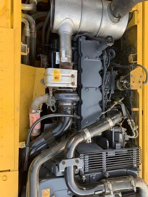 6.7L الإزاحة 134kw كوماتسو PC220-8 22T حفارات مستعملة المزود