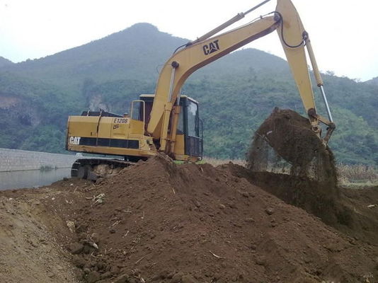 2002 سنة 80.3kw 0.5cbm دلو E120B تستخدم حفارة CAT المزود